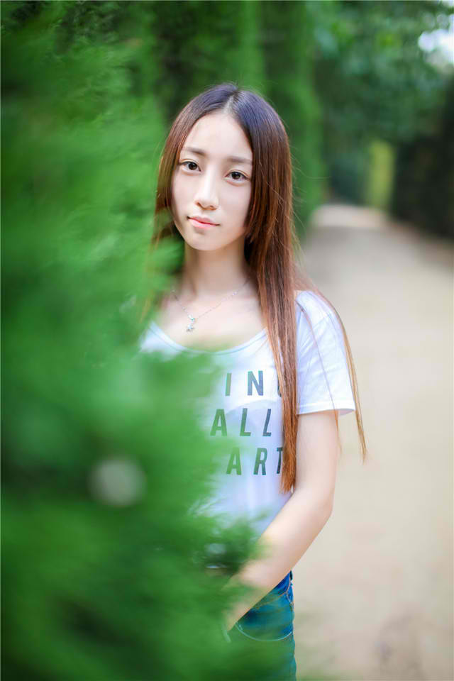 美女偷窥